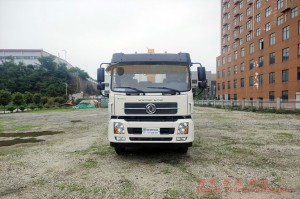 รถบรรทุก Dongfeng 4 × 2 พร้อมเครน