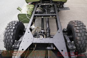 Dongfeng longhead diesel truck chassis –EQ240 four-ton civilian off-road truck chassis–EQ2082 pointed Y25 off-road troop-carrying vehicle chassis