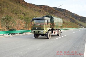 Dongfeng 4 ขับรถดัมพ์หัวแบนออฟโรด