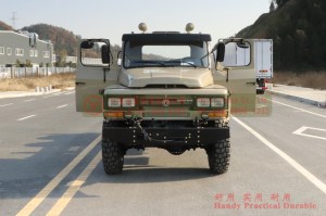 Dongfeng EQ2082 ຫົກລໍ້ off-road Chassis ໃນແສງສະຫວ່າງ Tan