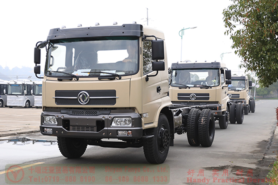 Dongfeng 4*2 flathead large glass three colors chassis comparison show