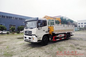 4×2 Dongfeng Truck with Crane