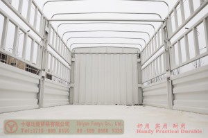 4*2 warehouse truck–Dongfeng 210 HP truck–Dongfeng off-road truck export manufacturer