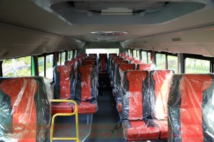 Dongfeng 6X6 bus–210hp bus–25-seater medium bus–Dongfeng 8m bus