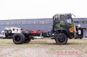 Dongfeng Four drive D912 flat head Off-Road Truck Chassis