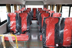 Dongfeng 7m bus with bumper bar–Dongfeng 4*4 bus–190 hp city commuter bus–Dongfeng 21-seat bus