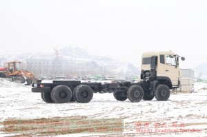 Dongfeng 8*8 flatbed truck chassis–Dongfeng Hercules 9 meters flatbed truck chassis–30 tons of special truck chassis conversion