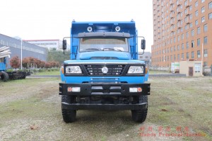 Dongfeng Four drive long-head dump truck