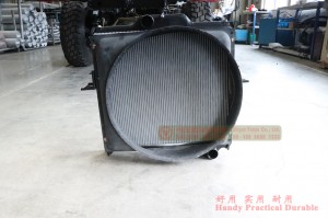 Dongfeng Four Drive EQ2070 ລົດບັນທຸກນອກເສັ້ນທາງ Radiator