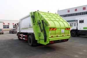 Four wheel drive flat head Compressed garbage truck