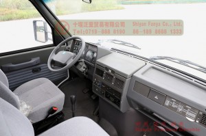 Iveco ລົດສີ່ລໍ້ Chassis ສີຂາວແລະສີຂຽວ 4WD 4*4 Off-road Vehicle