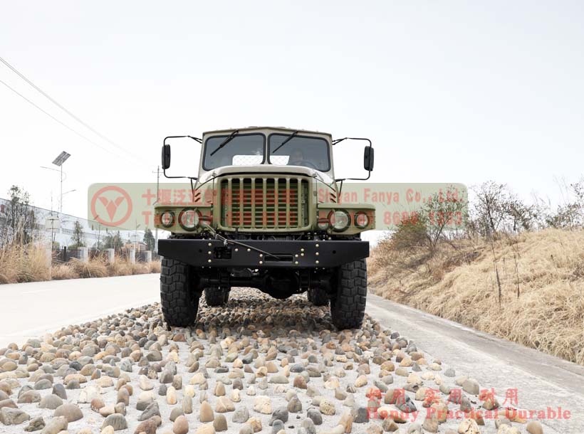 Dongfeng 6*6 Classic EQ2082 Off-road Special Vehicle Trucks Chassis III Details