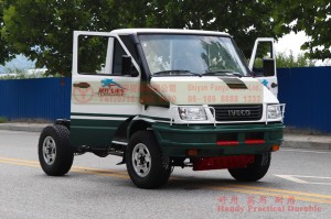 4*4 လမ်းကြမ်းကိုယ်ထည် တင်ပို့ထုတ်လုပ်သူ-Dongfeng Iveco 4 ဘီးယက်ကိုယ်ထည်-Iveco လမ်းကြမ်းအထူးကိုယ်ထည်